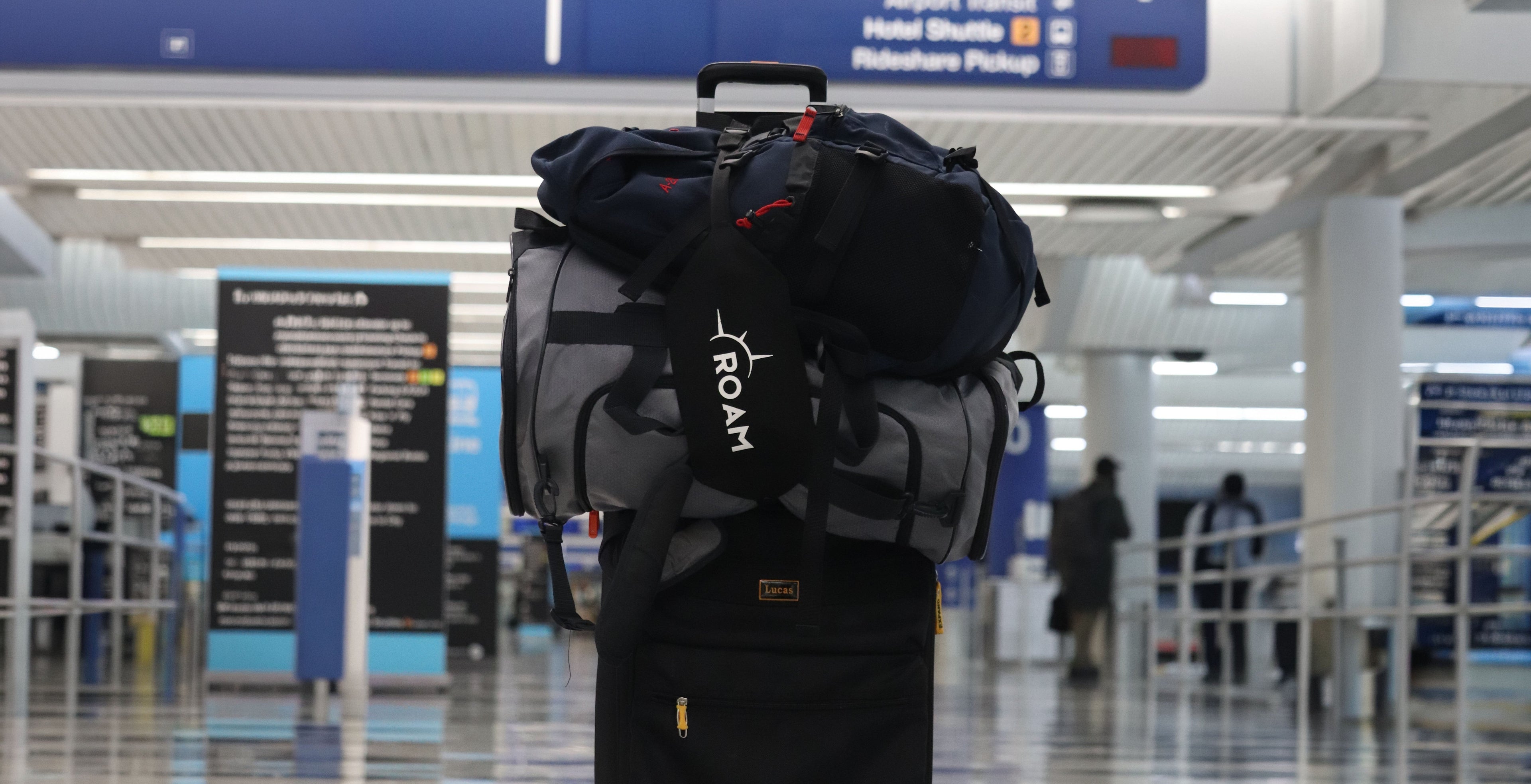 The Roam Link Luggage Strap: The Easiest Way to Go Hands-Free at the Airport